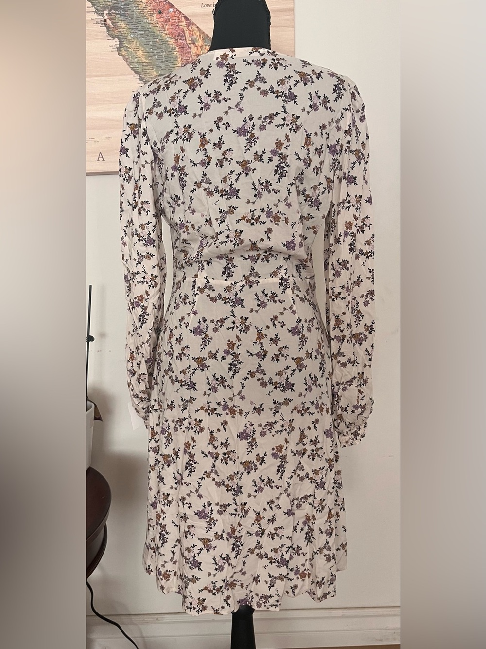 Uniqlo Cream Floral V-Neck Long Sleeve Midi Dress - Picture 3 of 7